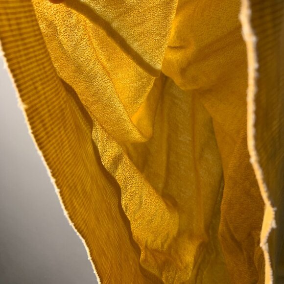 🏈Iowa Hawkeyes🏈 Victoria's Secret, 5th & Ocean lightweight crewneck sweatshirt - Picture 6 of 7